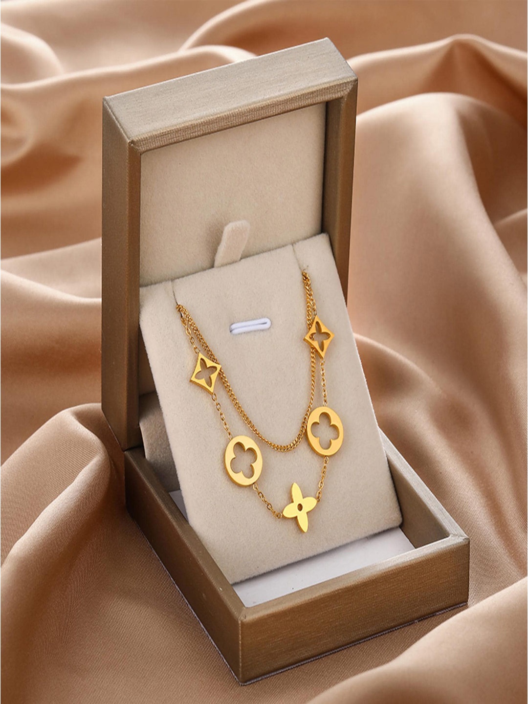 

MYKI Gold-Plated Cubic Zirconia-Studded Charm Bracelet