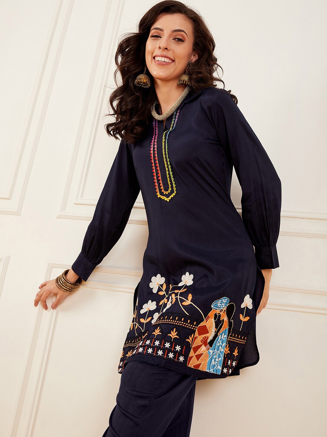 

Sangria Embroidered Shirt Collar Cuffed Sleeve Kurta Sets, Blue