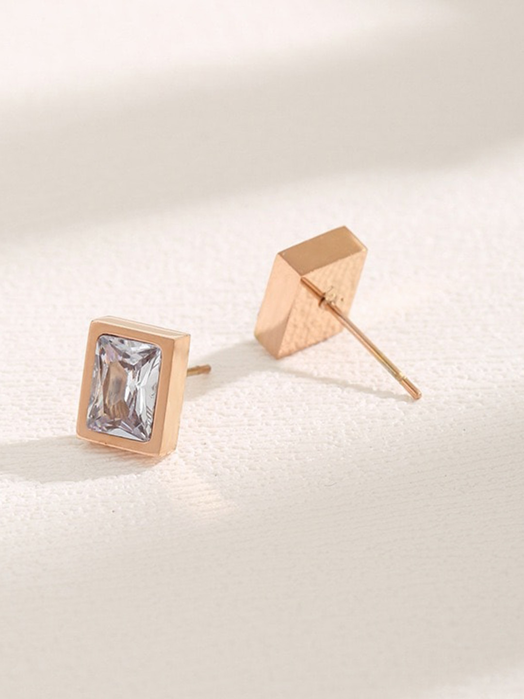 

MYKI Rose Gold-Plated Studs Earrings, White