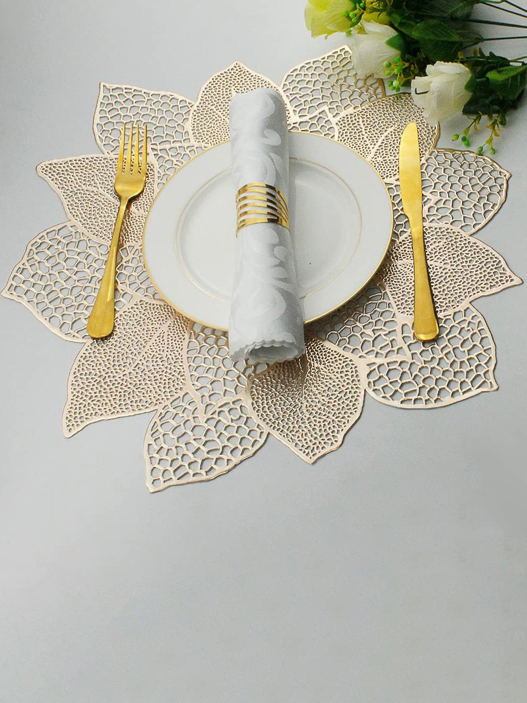 

Dakshya Industries Gold Toned 6 Pieces Round Kitchen Table Placemats