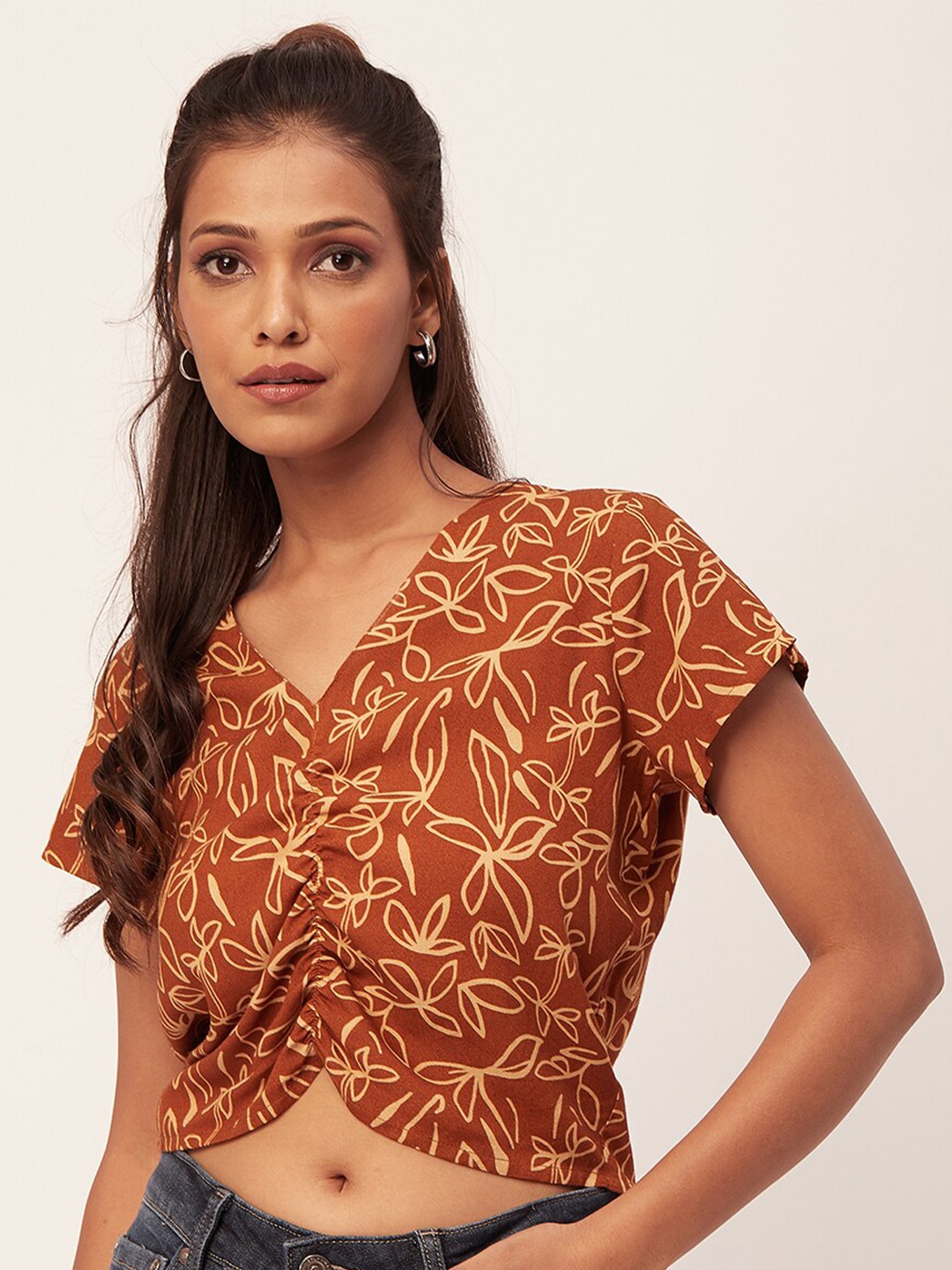 

Moomaya Floral Printed V-Neck Short Sleeves Gathered Regular Crop Top, Rust