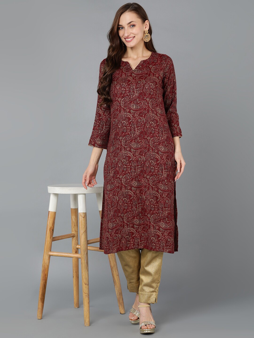

AHIKA Ethnic Motifs Printed Kurta, Maroon