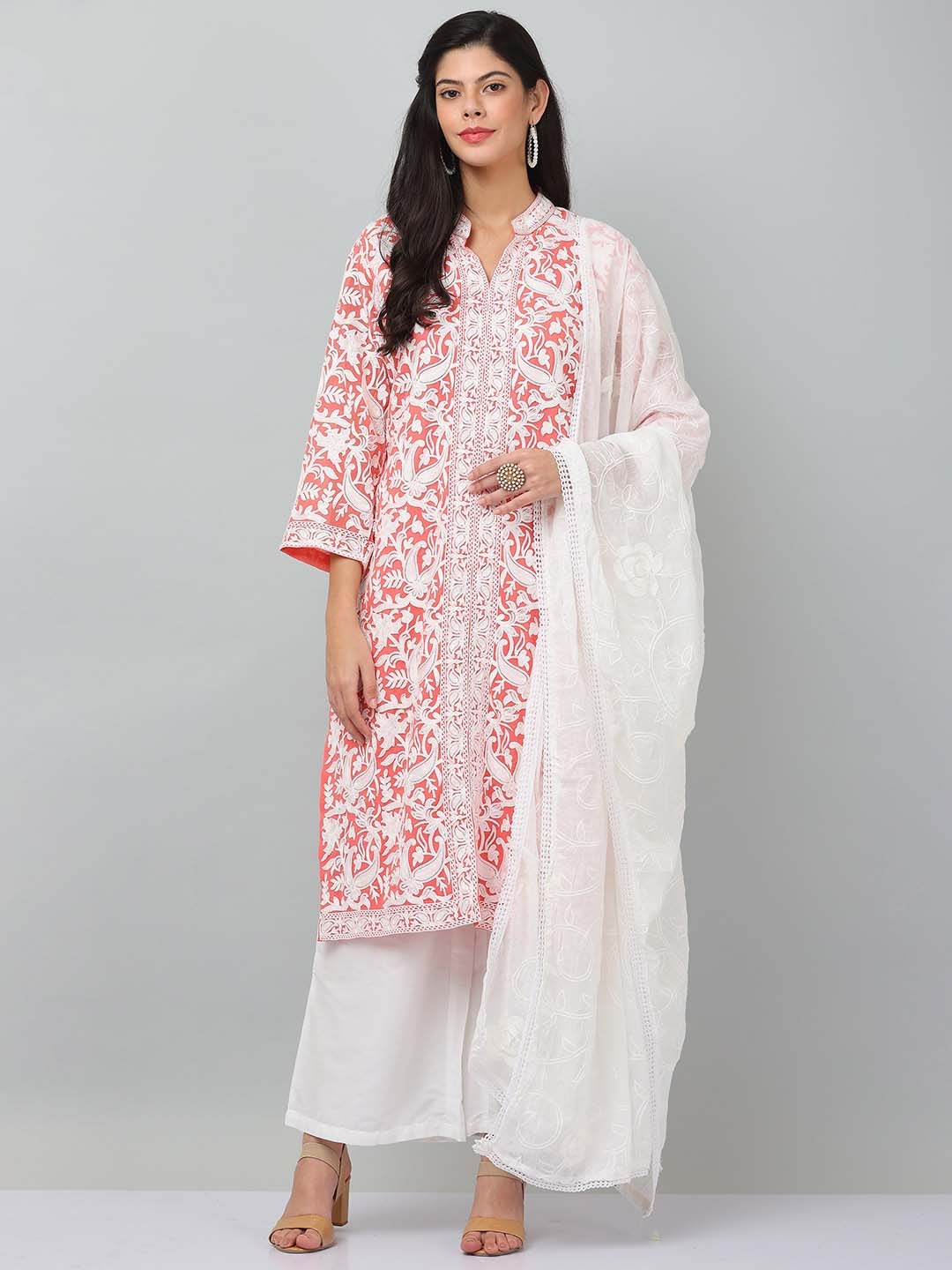 

KAANCHIE NANGGIA Paisley Embroidered Regular Kurta With Palazzos & Dupatta, Peach