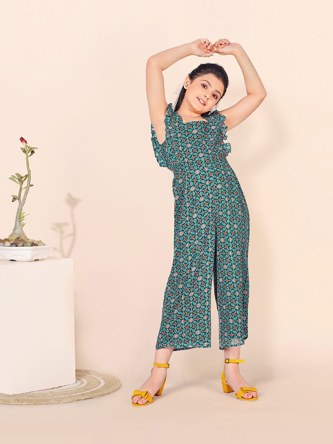 

FASHION DREAM Girls Floral Printed Basic Jumpsuit With Ruffles, Green