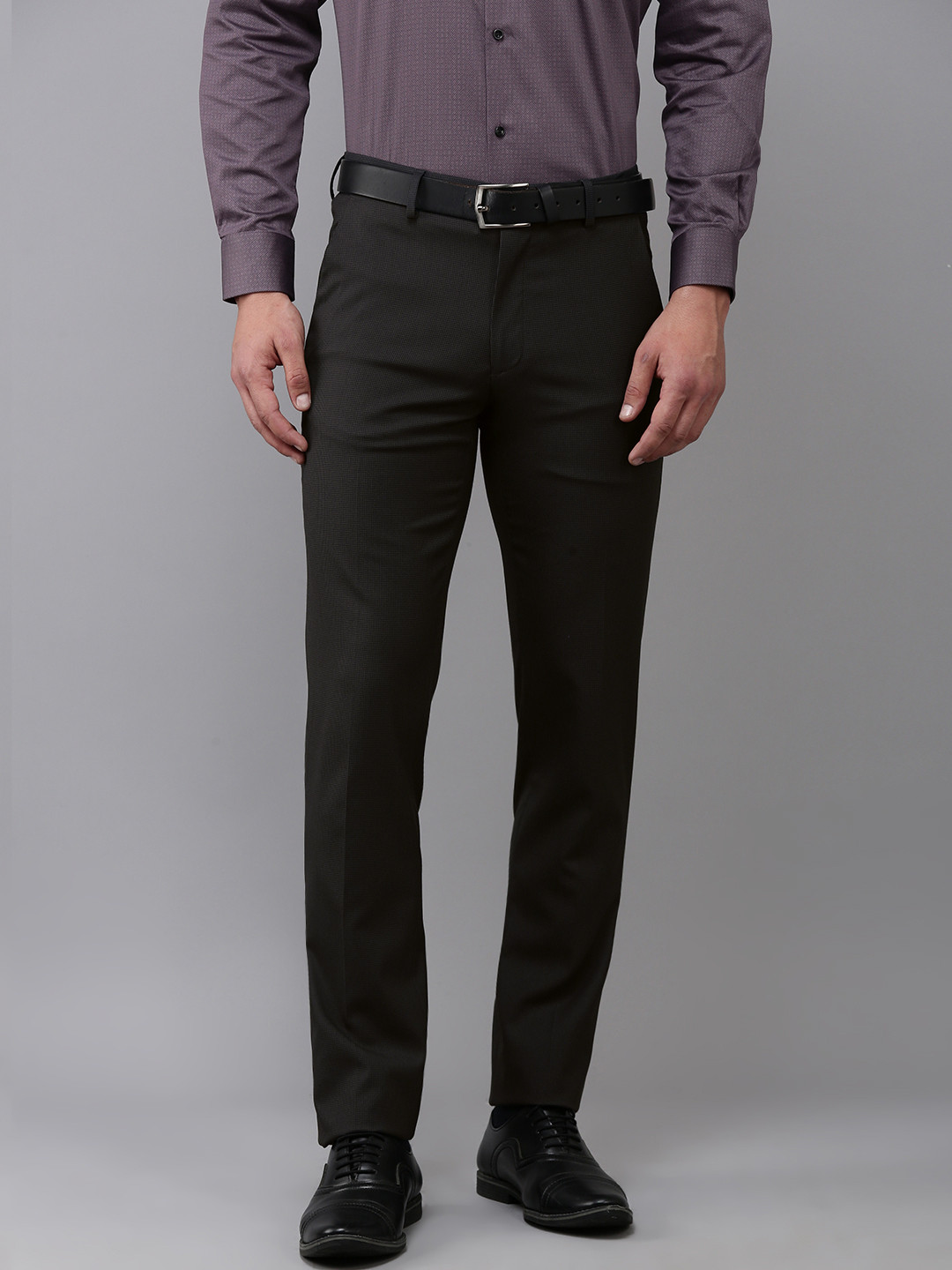 

Van Heusen Men Textured Slim Fit Formal Trousers, Black