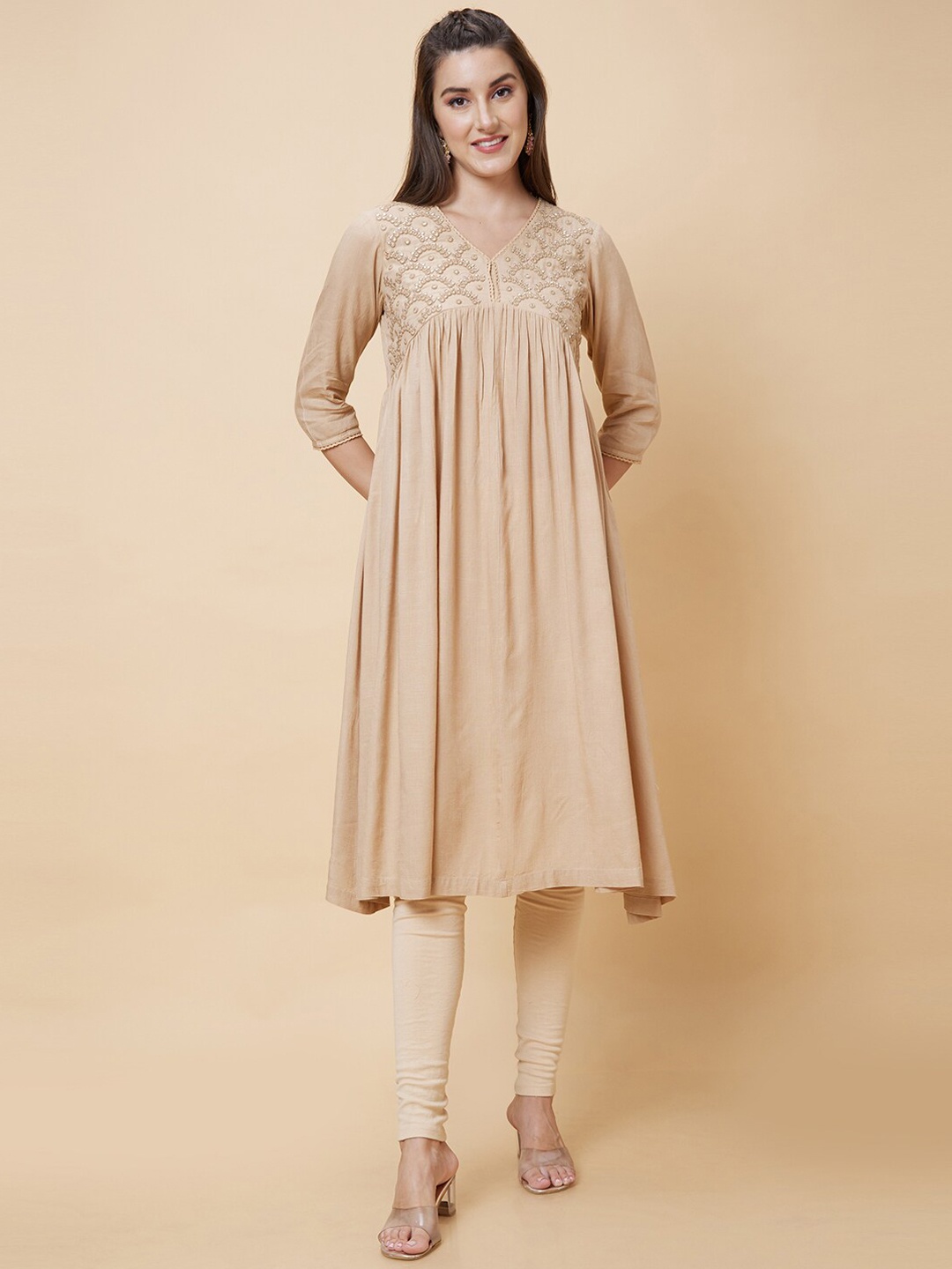 

Globus Floral Yoke Design V-Neck Empire Anarkali Kurta, Nude
