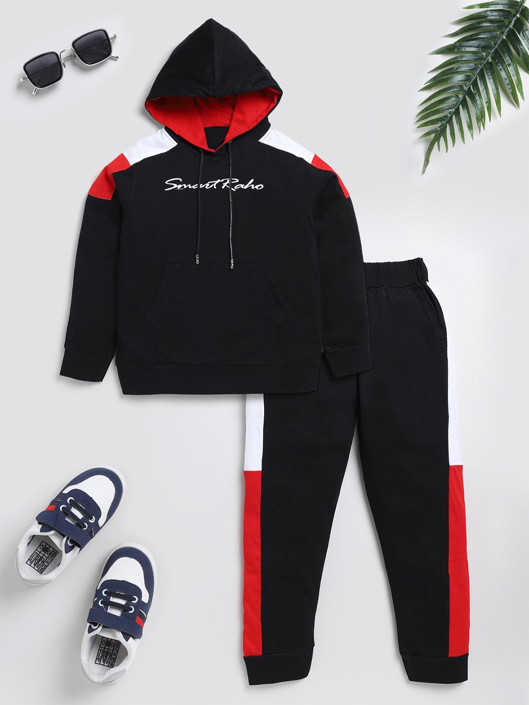 

SmartRAHO Boys Printed Hooded Pure Cotton T-shirt with Trousers, Black