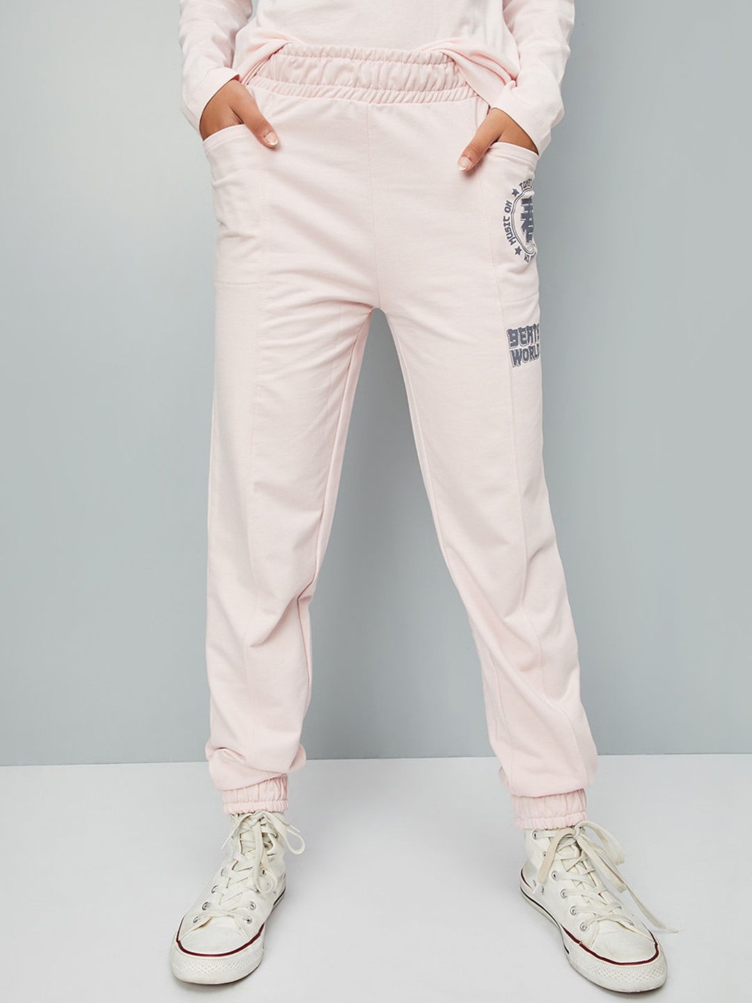 

max Girls Mid-Rise Joggers, Pink