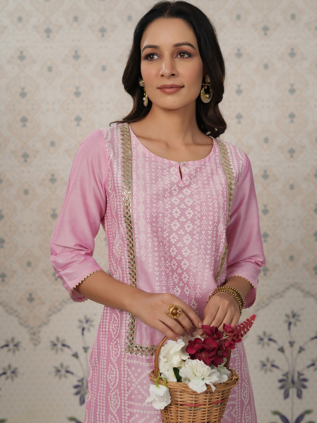 

Ode by House of Pataudi Bandhani Printed Keyhole Neck Kurta, Pink