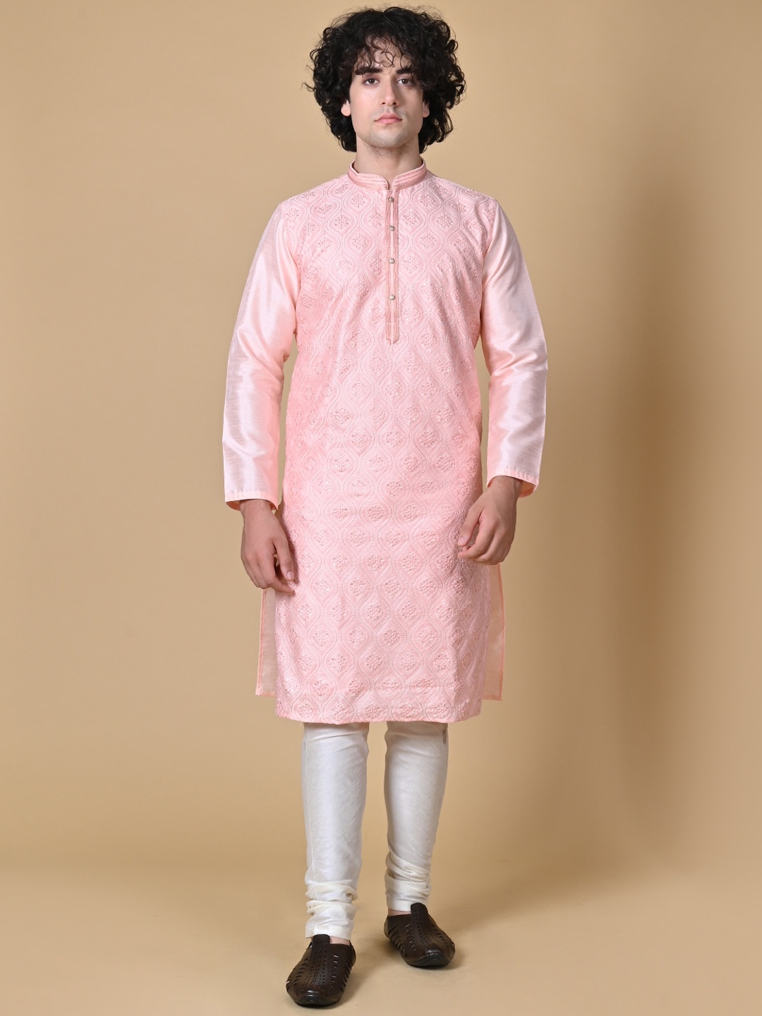 

MAAHI FABS Ethnic Motifs Embroidered Sequinned Straight Kurta With Churidar, Peach