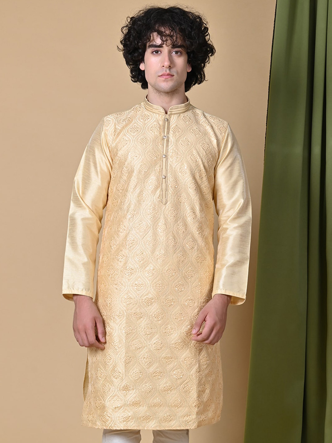 

MAAHI FABS Ethnic Motifs Embroidered Mandarin Collar Regular Sequinned Kurta With Churidar, Gold