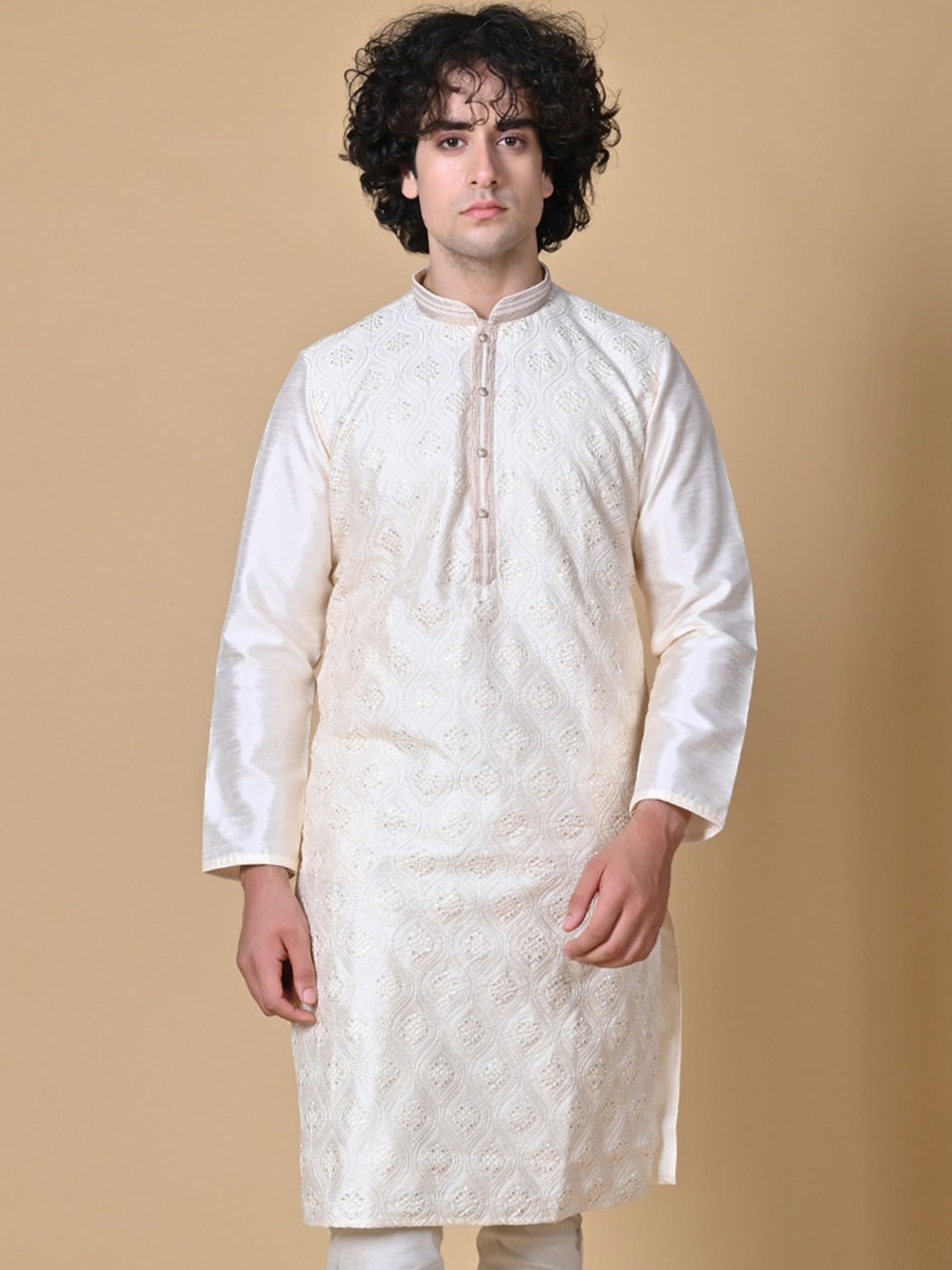 

MAAHI FABS Ethnic Motifs Embroidered Regular Thread Work Kurta with Churidar, Beige