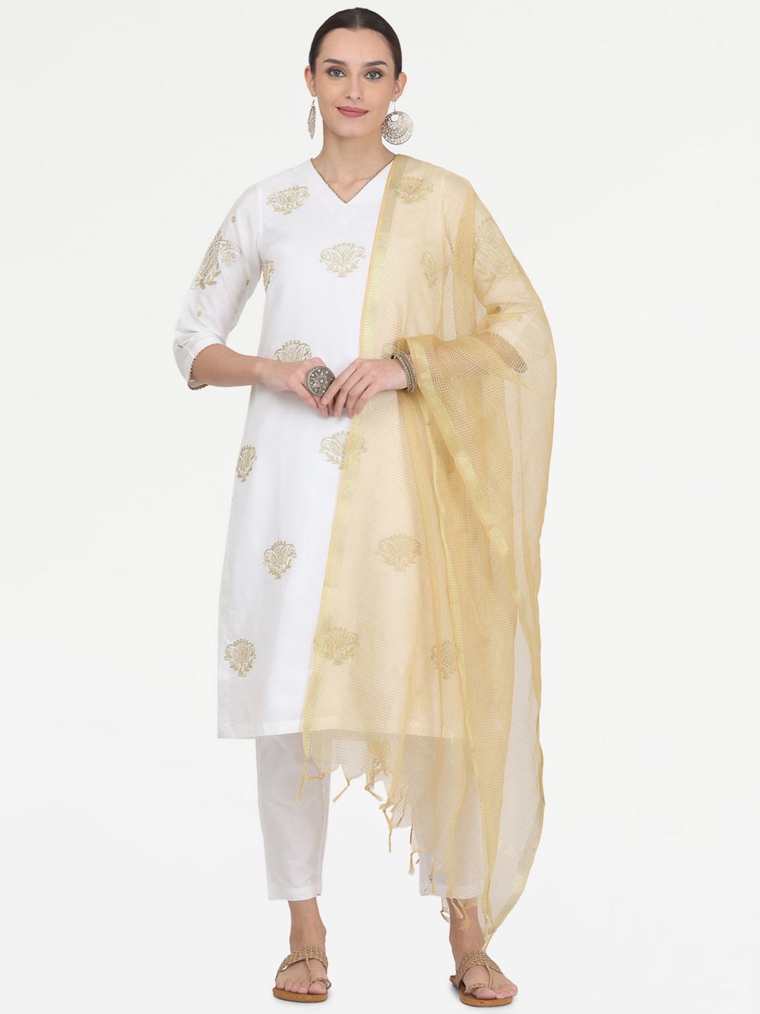 

KAANCHIE NANGGIA Ethnic Motifs Embroidered Regular Straight Kurta & Trousers With Dupatta, White