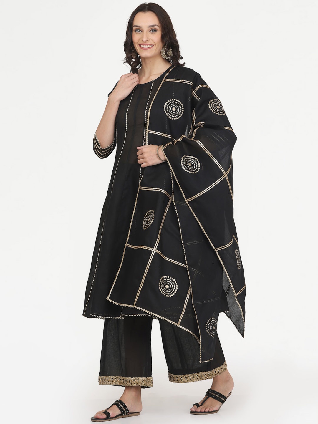 

KAANCHIE NANGGIA Gotta Patti Anarkali Kurta & Palazzos With Dupatta, Black