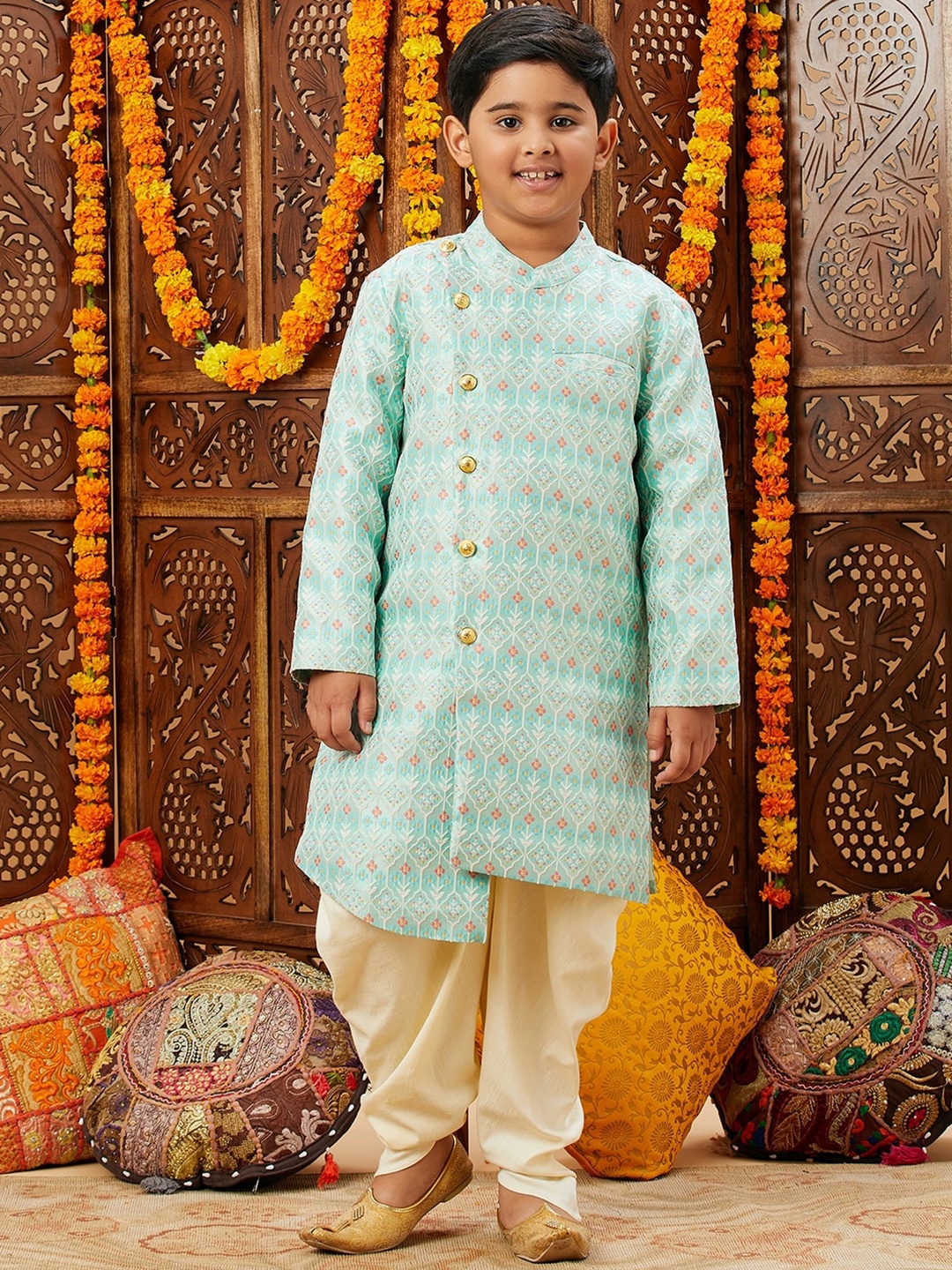 

Stylo Bug Boys Floral Embroidered Regular Kurta with Dhoti Pants, Green