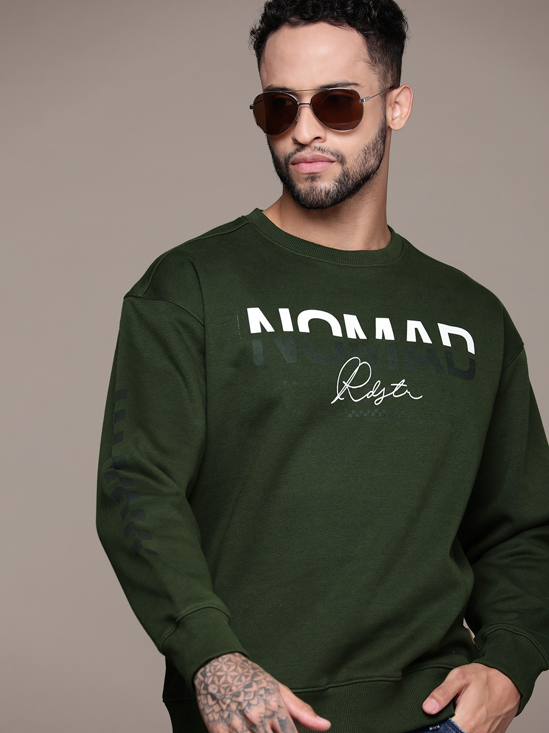 

Roadster Men Typography Printed Fleece Sweatshirt, Olive
