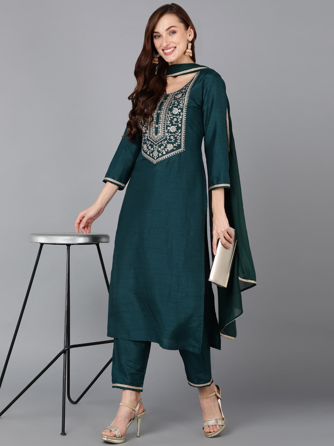 

AHIKA Floral Yoke Design Regular Sequinned Kurta With Trousers & Dupatta, Green