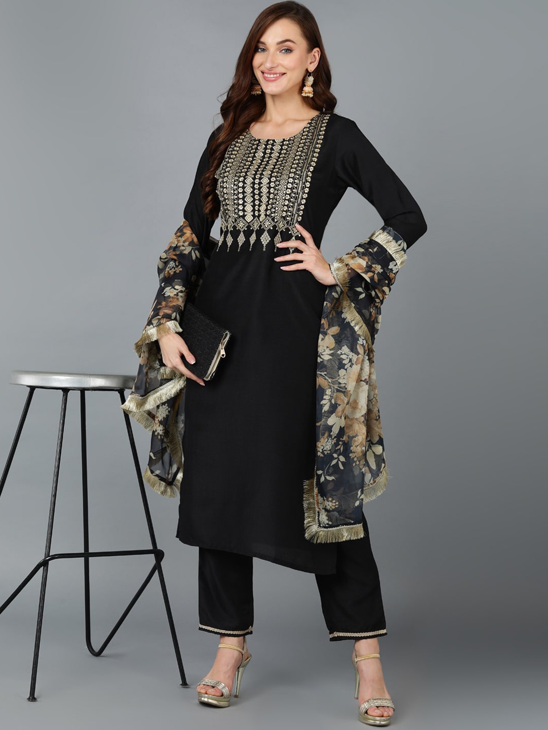

AHIKA Floral Yoke Design Regular Zardozi Kurta With Trousers & Dupatta, Black