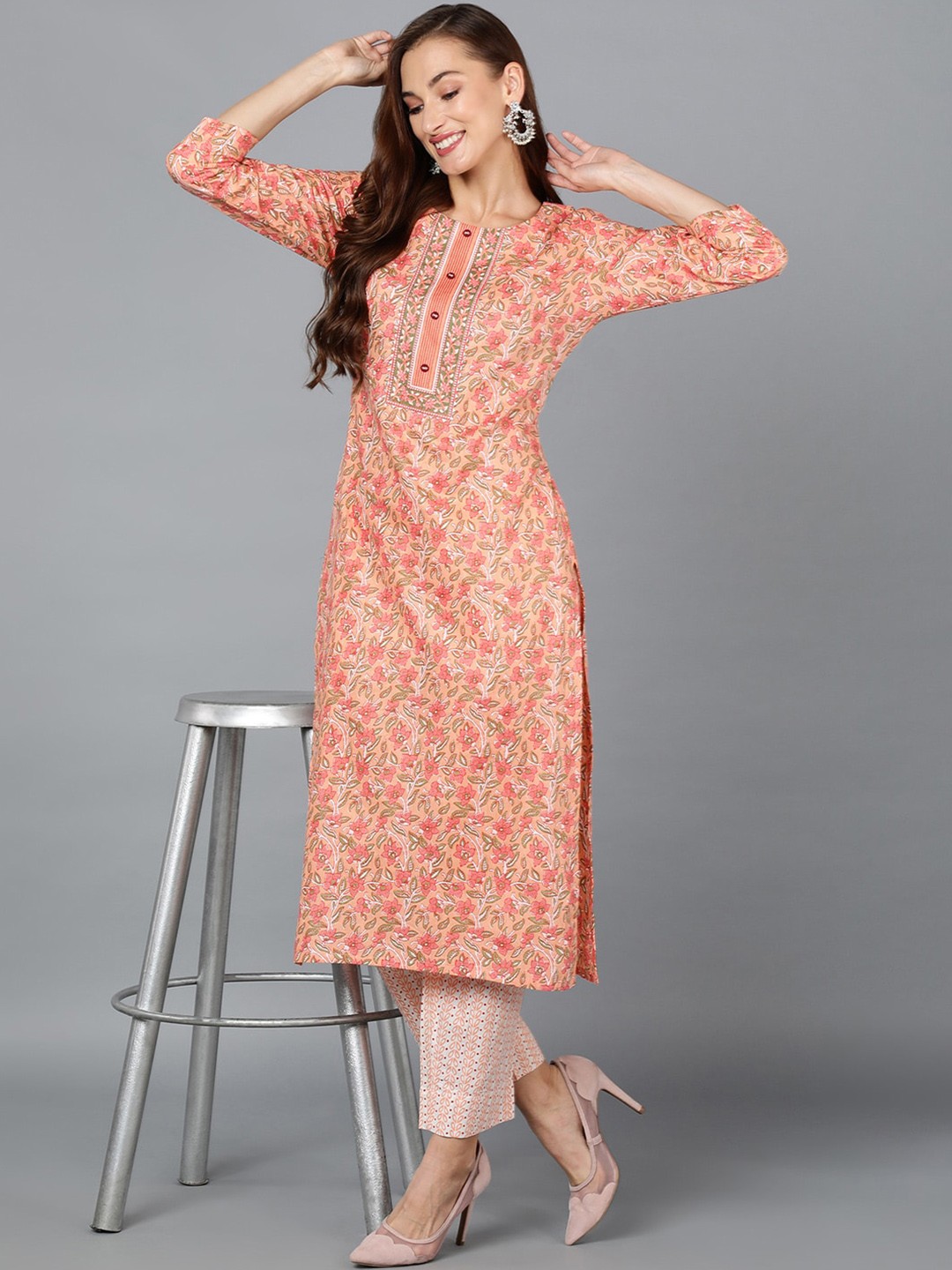 

AHIKA Floral Printed Straight Kurta With Trousers, Peach
