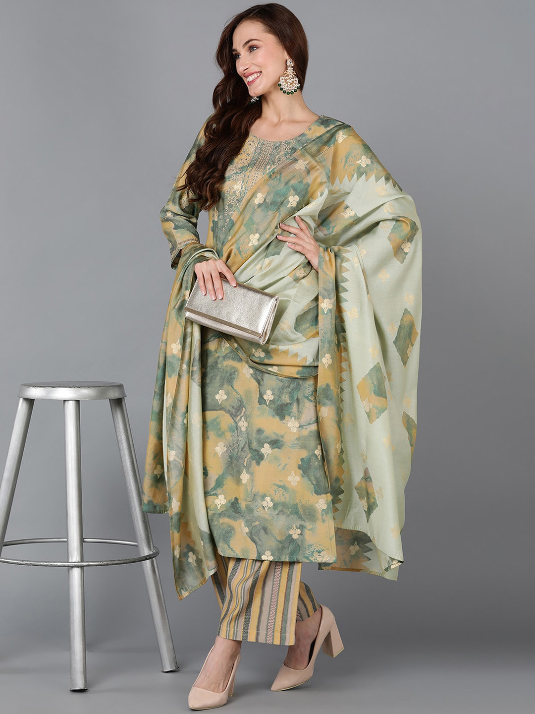 

AHIKA Printed Thread Work Kurta With Palazzos & Dupatta, Yellow
