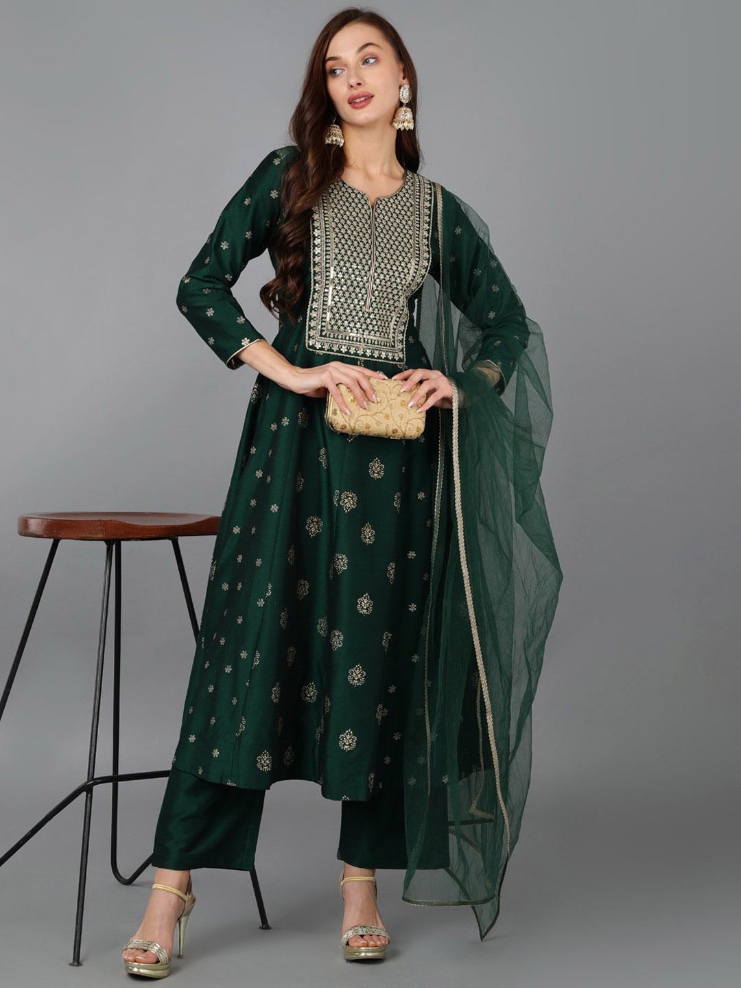 

AHIKA Floral Printed Empire Sequinned Kurta with Trousers & Dupatta, Green