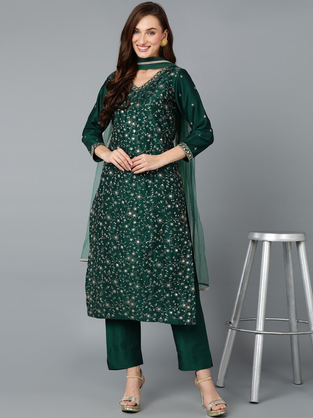 

AHIKA Ethnic Motifs Embroidered Regular Thread Work Kurta with Trousers & Dupatta, Green