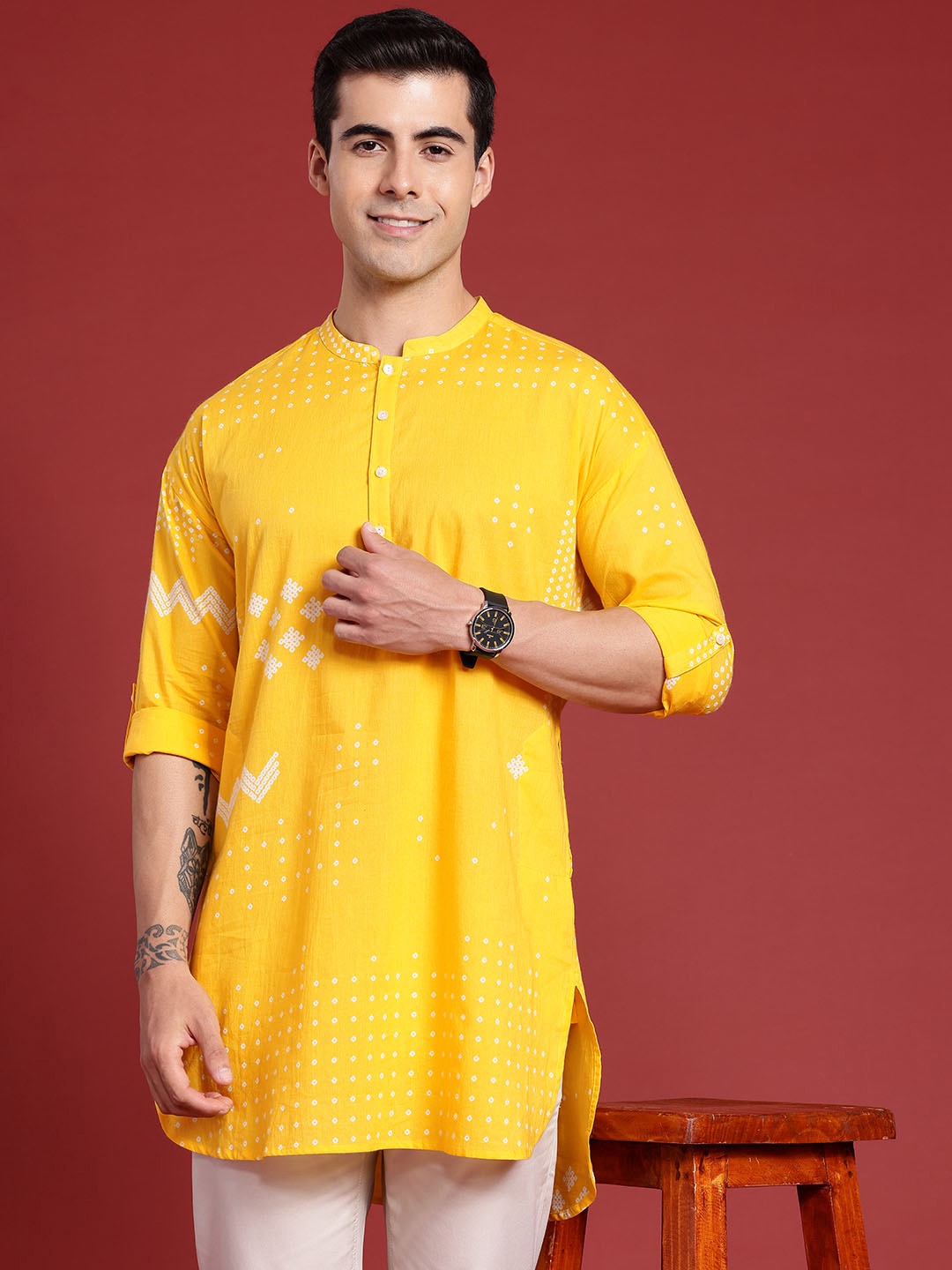 

Anouk Pure Cotton Ethnic Motifs Printed Roll-Up Sleeves Straight Kurta, Yellow