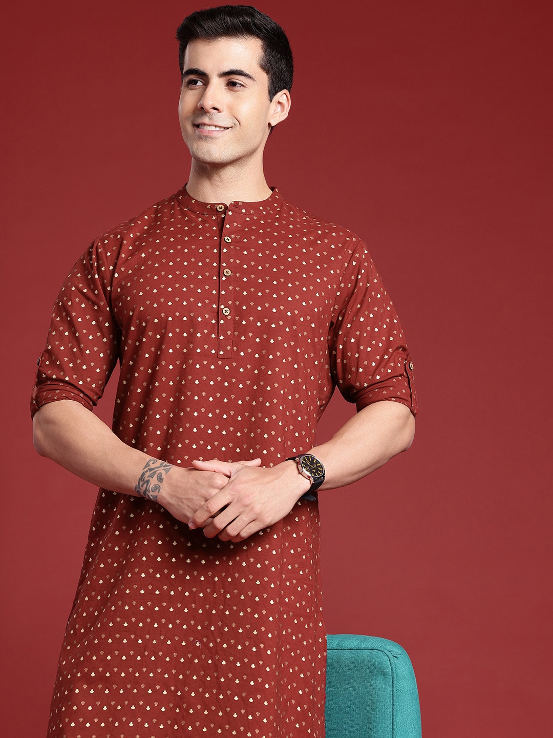 

Anouk Pure Cotton Ethnic Motifs Printed Roll-Up Sleeves Straight Kurta, Maroon
