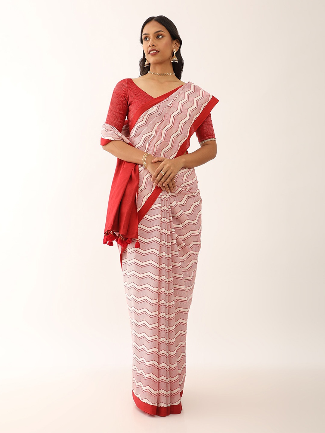 

Taneira Geometric Printed Pure Cotton Saree, Off white