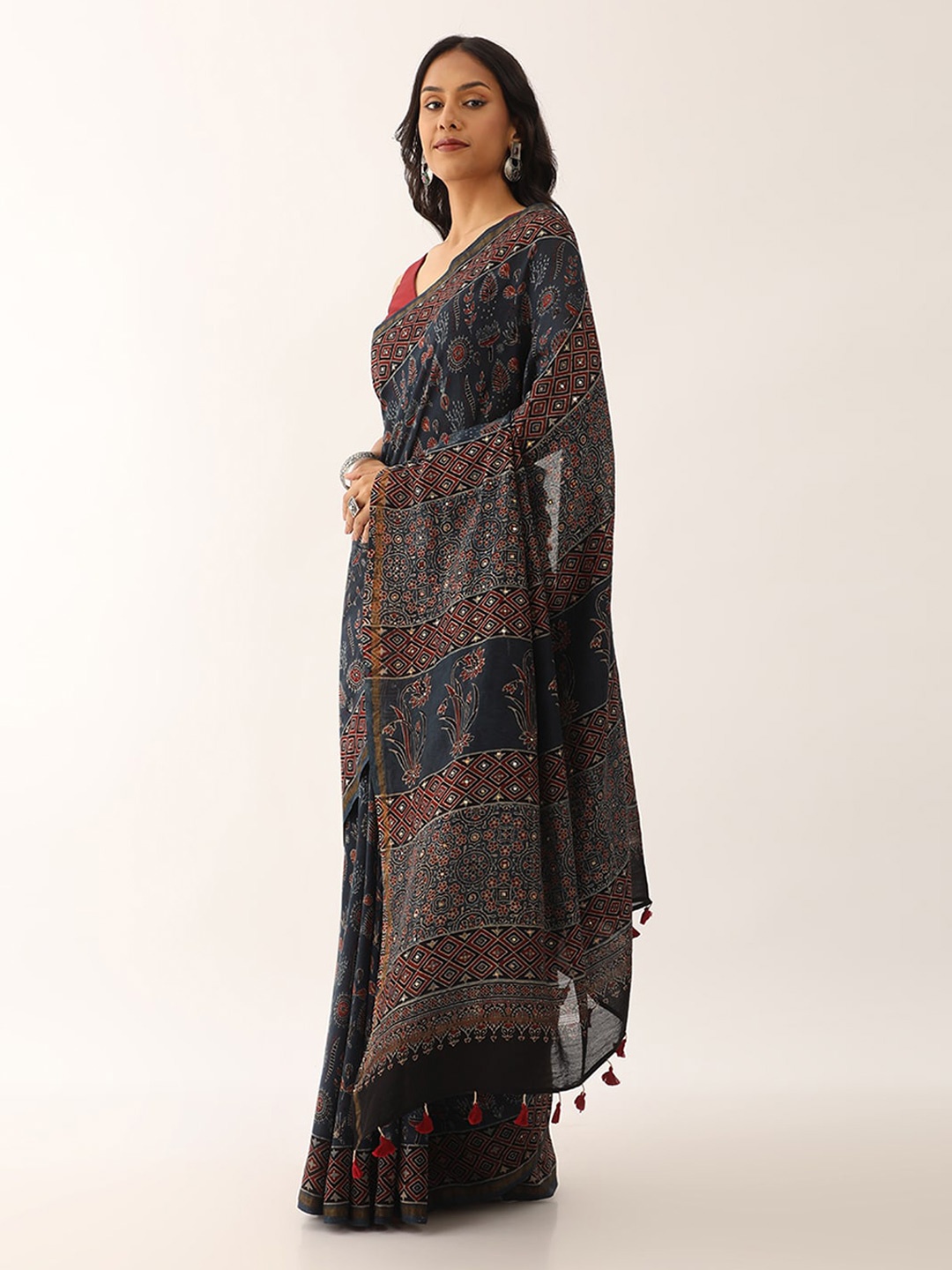 

Taneira Ethnic Motifs Printed Zari Silk Cotton Block Print Saree, Blue