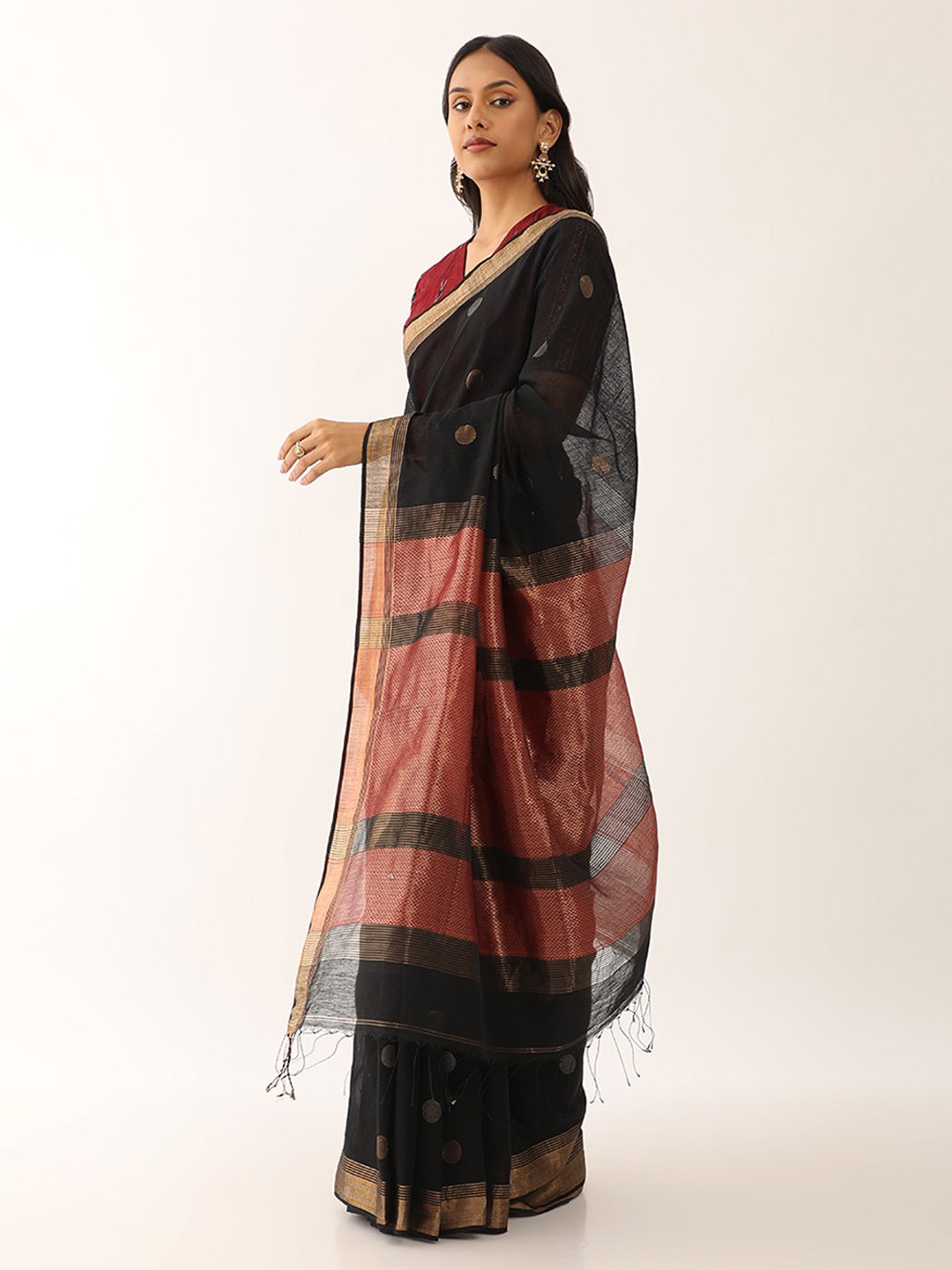 

Taneira Geometric Woven Design Silk Cotton Saree, Black