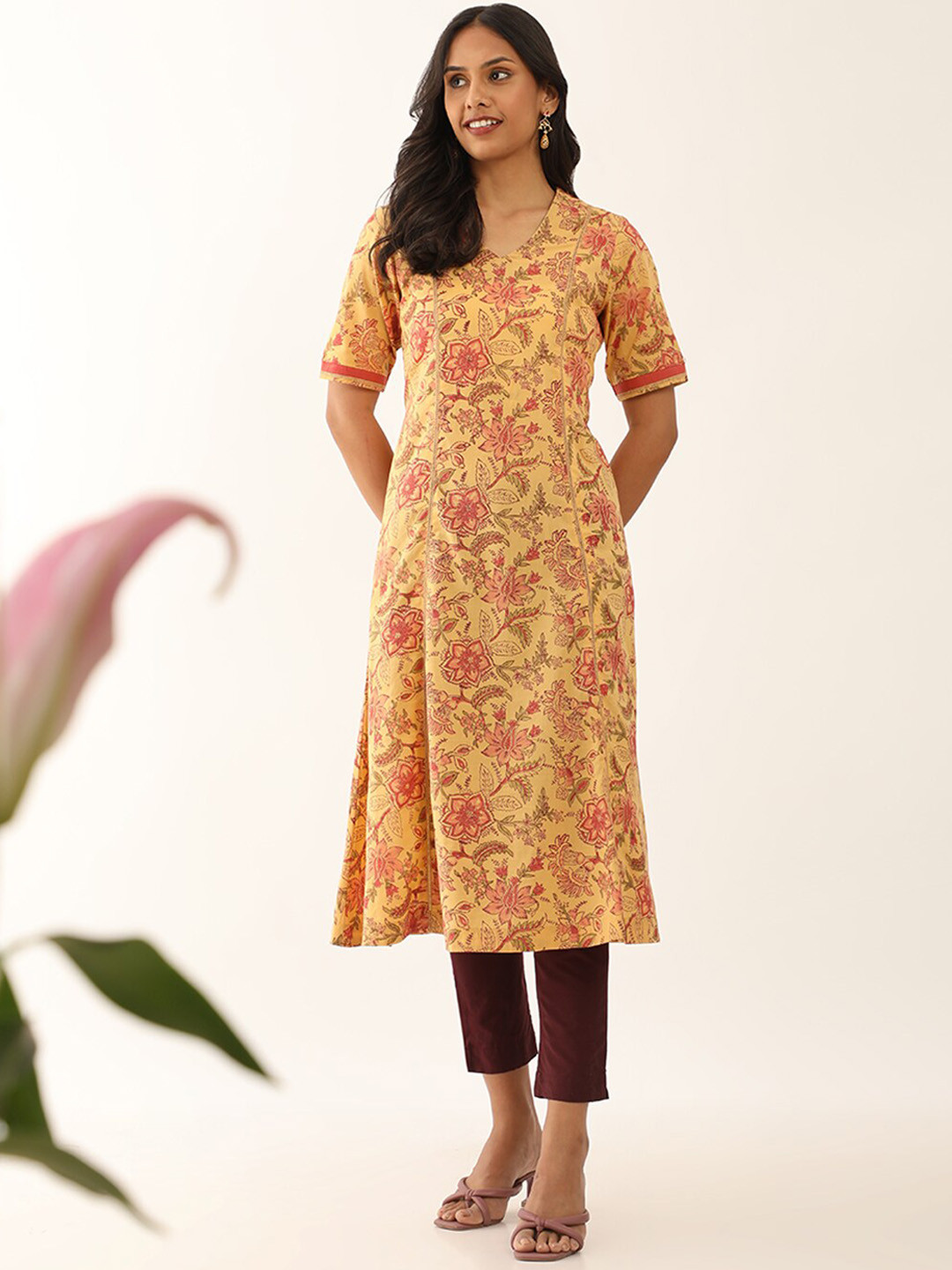 

Taneira Floral Block Printed A-Line Kurta, Yellow