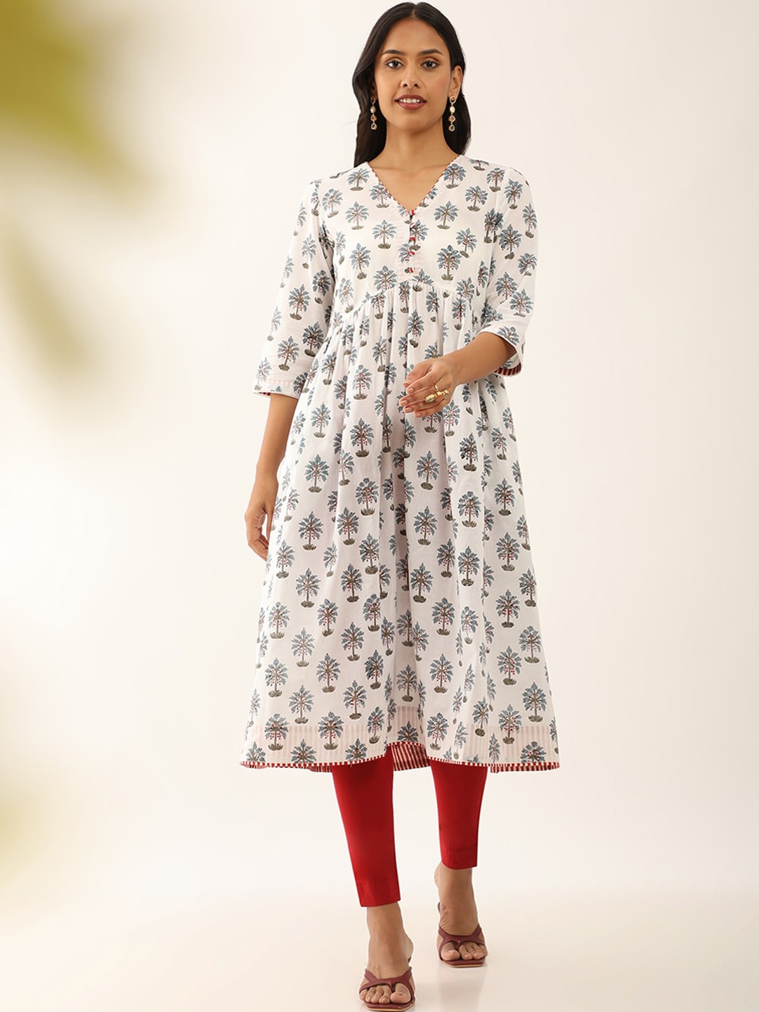 

Taneira Ethnic Motifs Block Printed Pure Cotton Empire Kurta, Off white