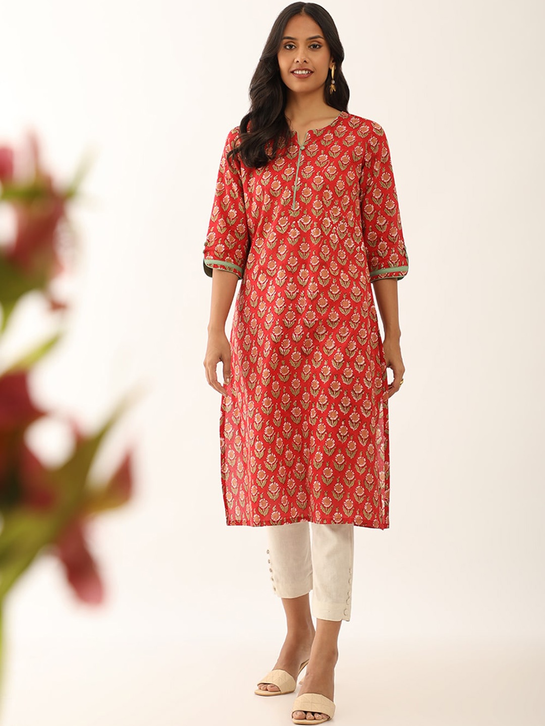 

Taneira Floral Block Printed Pure Cotton Straight Kurta, Red
