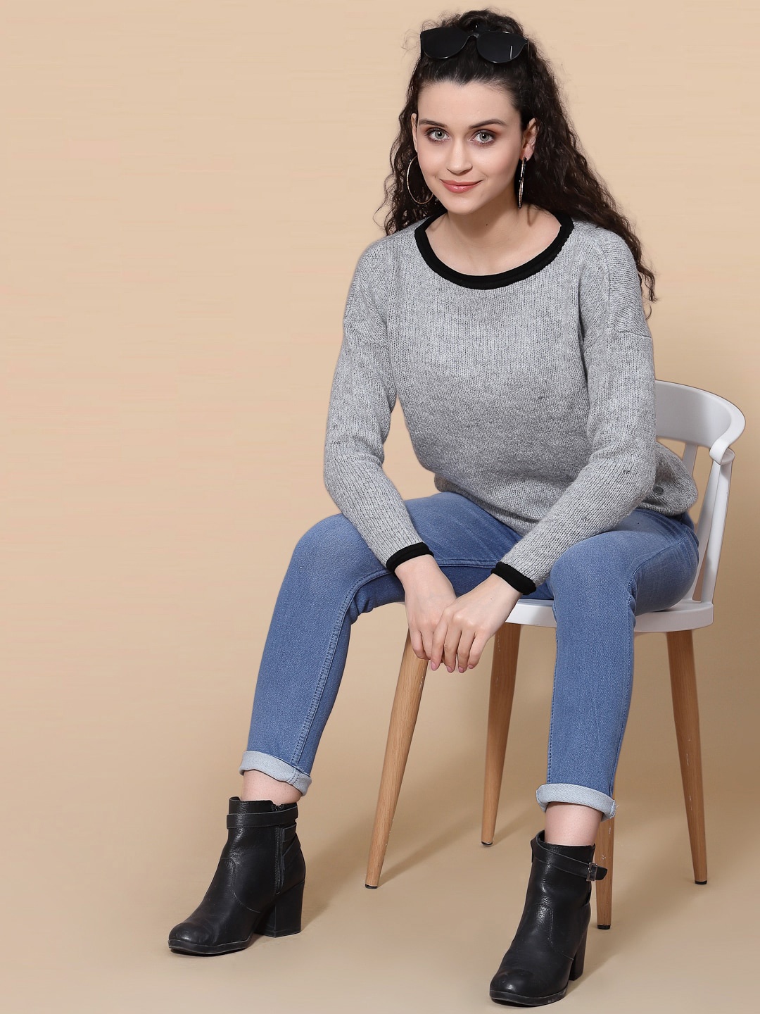 

DressBerry Grey Round Neck Pullover Sweater