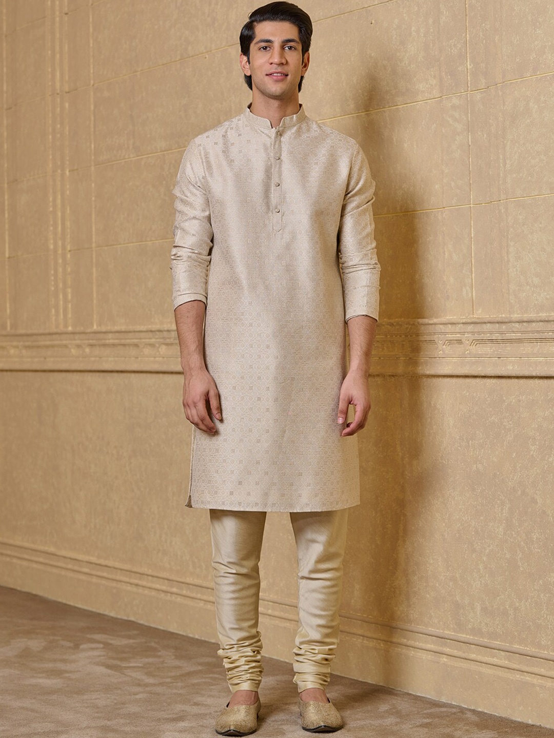 

Tasva Ethnic Motifs Woven Design Linen Kurta With Churidar, Gold