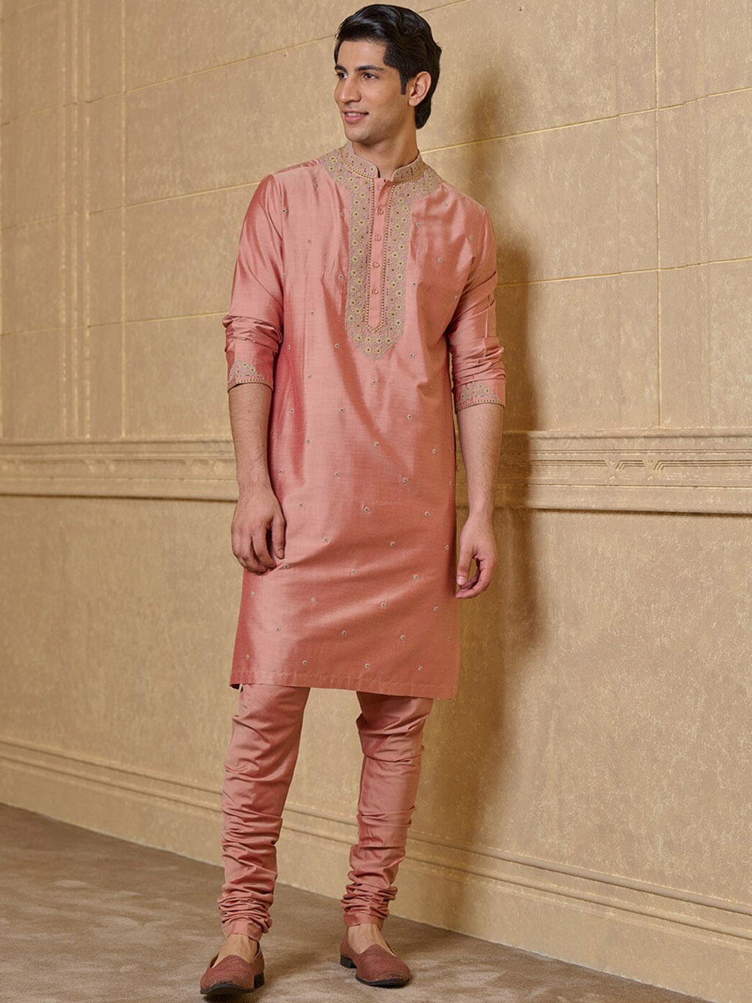 

Tasva Ethnic Motifs Yoke Design Kurta With Churidar, Pink