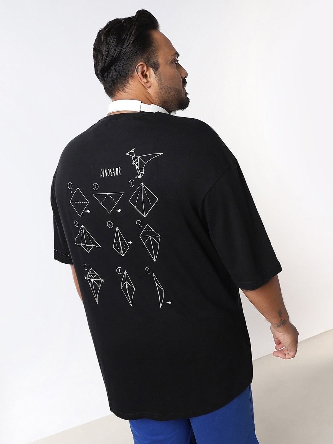 

Bewakoof Plus Graphic Printed Oversized Cotton T-shirt, Black