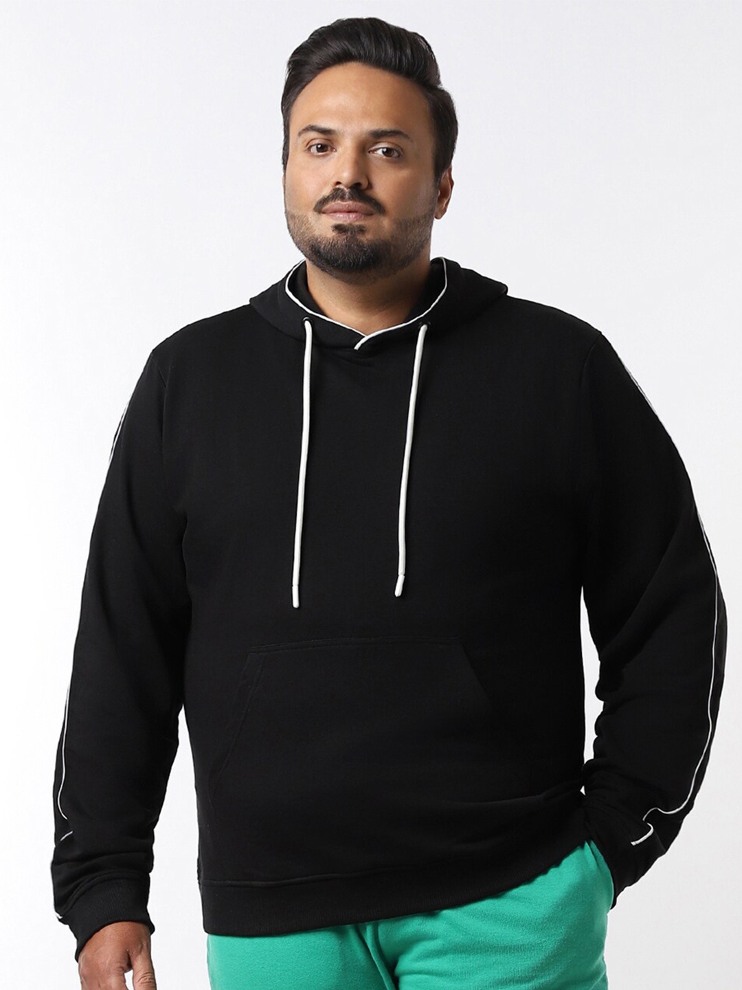 

Bewakoof Plus Black Hooded Long Sleeves Sweatshirt