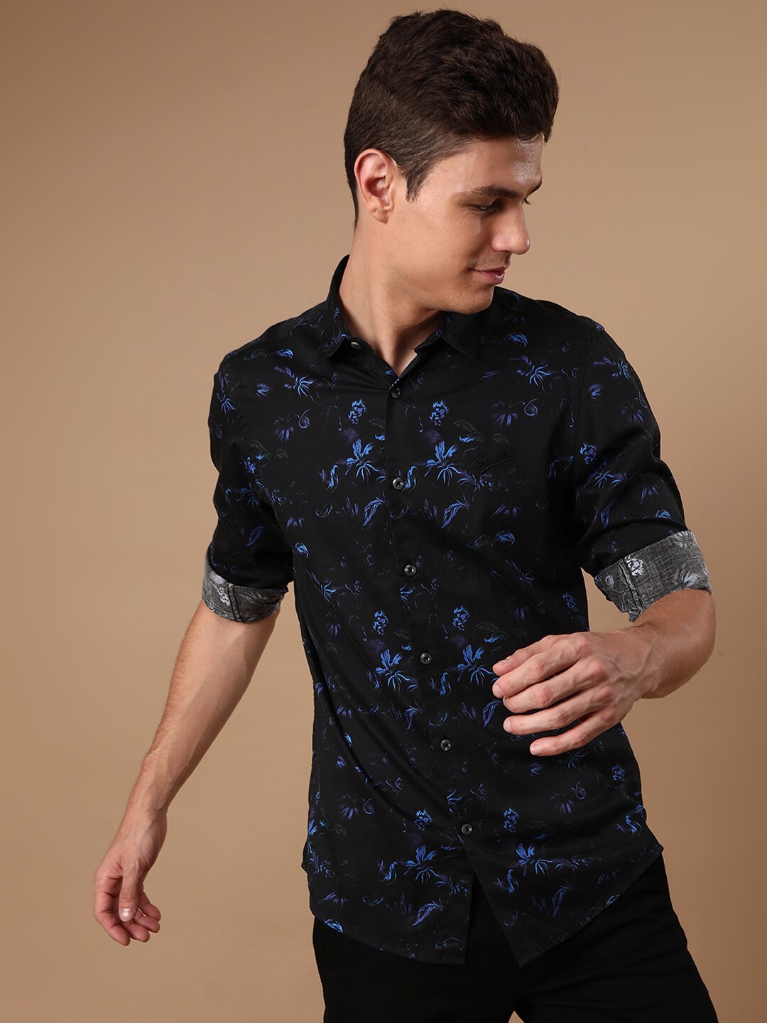 

Crocodile Classic Slim Fit Floral Printed Spread Collar Cotton Casual Shirt, Black