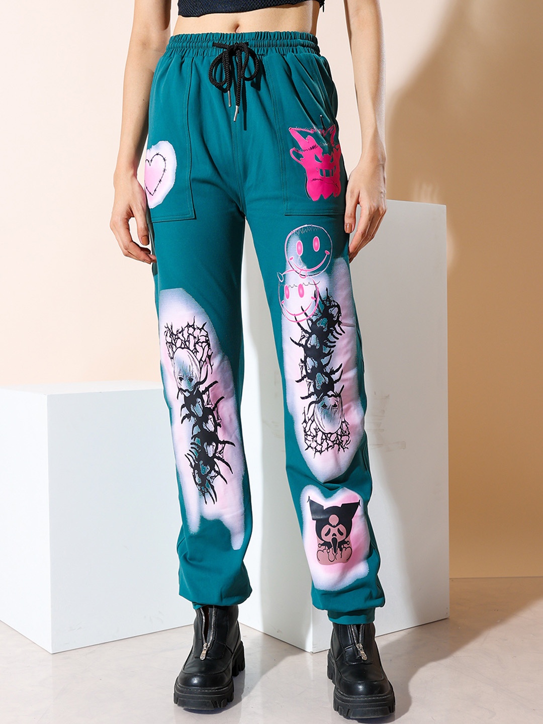 

Stylecast X Hersheinbox Women Conversational Printed Mid Rise Joggers, Green