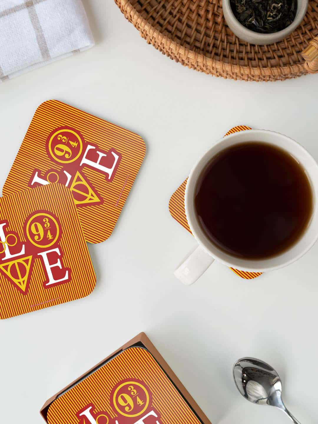 

macmerise Harry Potter Yellow & Red Love 934 Printed Square Coaster