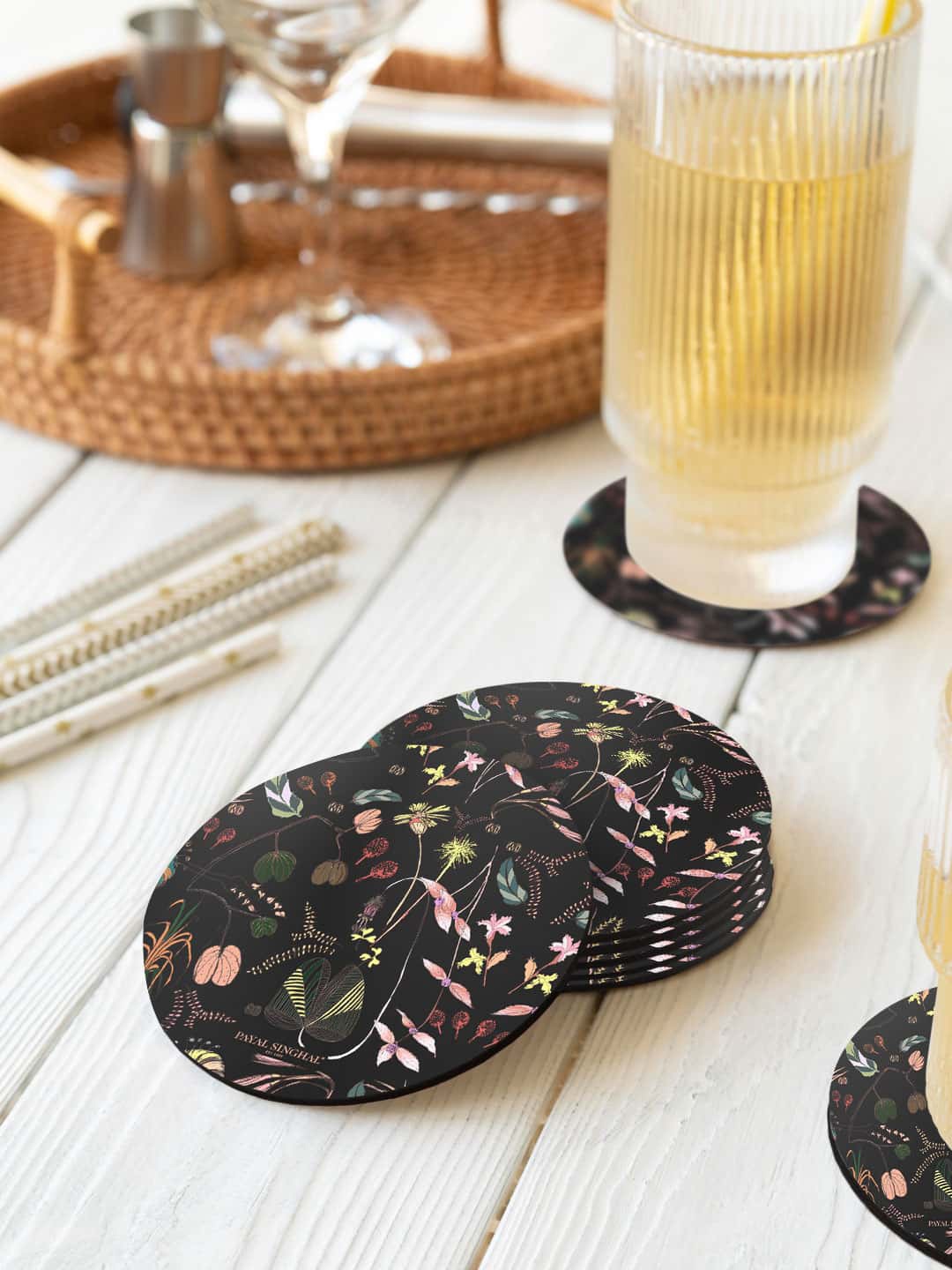 

macmerise Payal Singhal Black & Pink 6 Pieces Gunmetal Printed Round Coasters