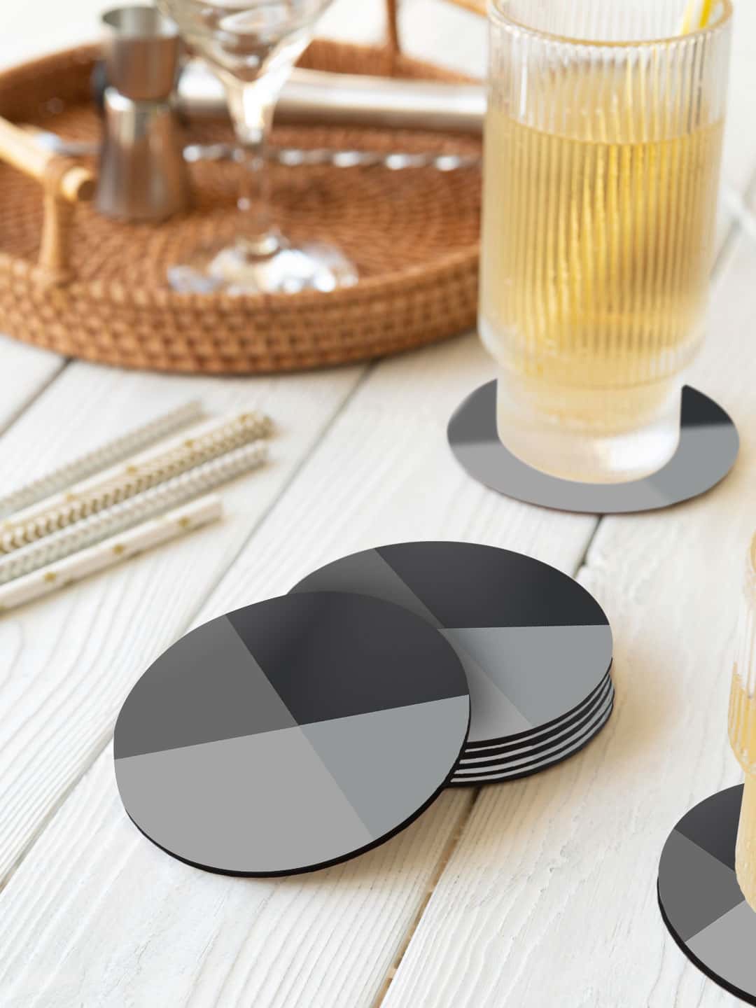 

macmerise Illustrations 6 Pcs Grey & Black Criss Cross Printed Round Coasters
