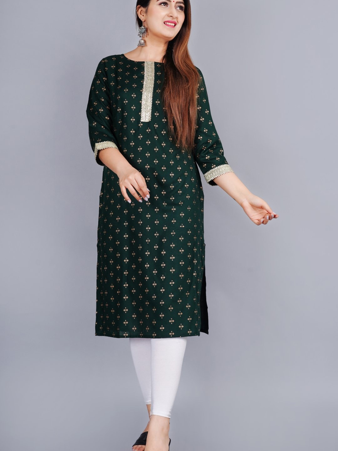 

SIPET Ethnic Motifs Printed Gotta Patti Straight Kurta, Green