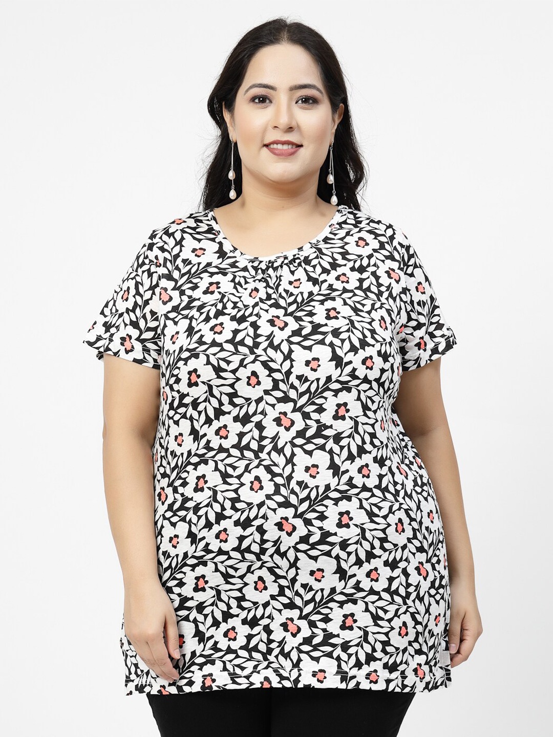 

plusS Plus Size White Floral Printed Cotton T-shirt