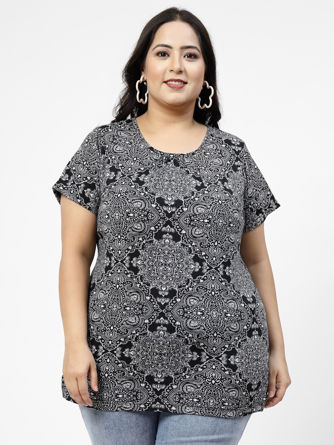 

plusS Plus Size Black Floral Printed Cotton T-shirt