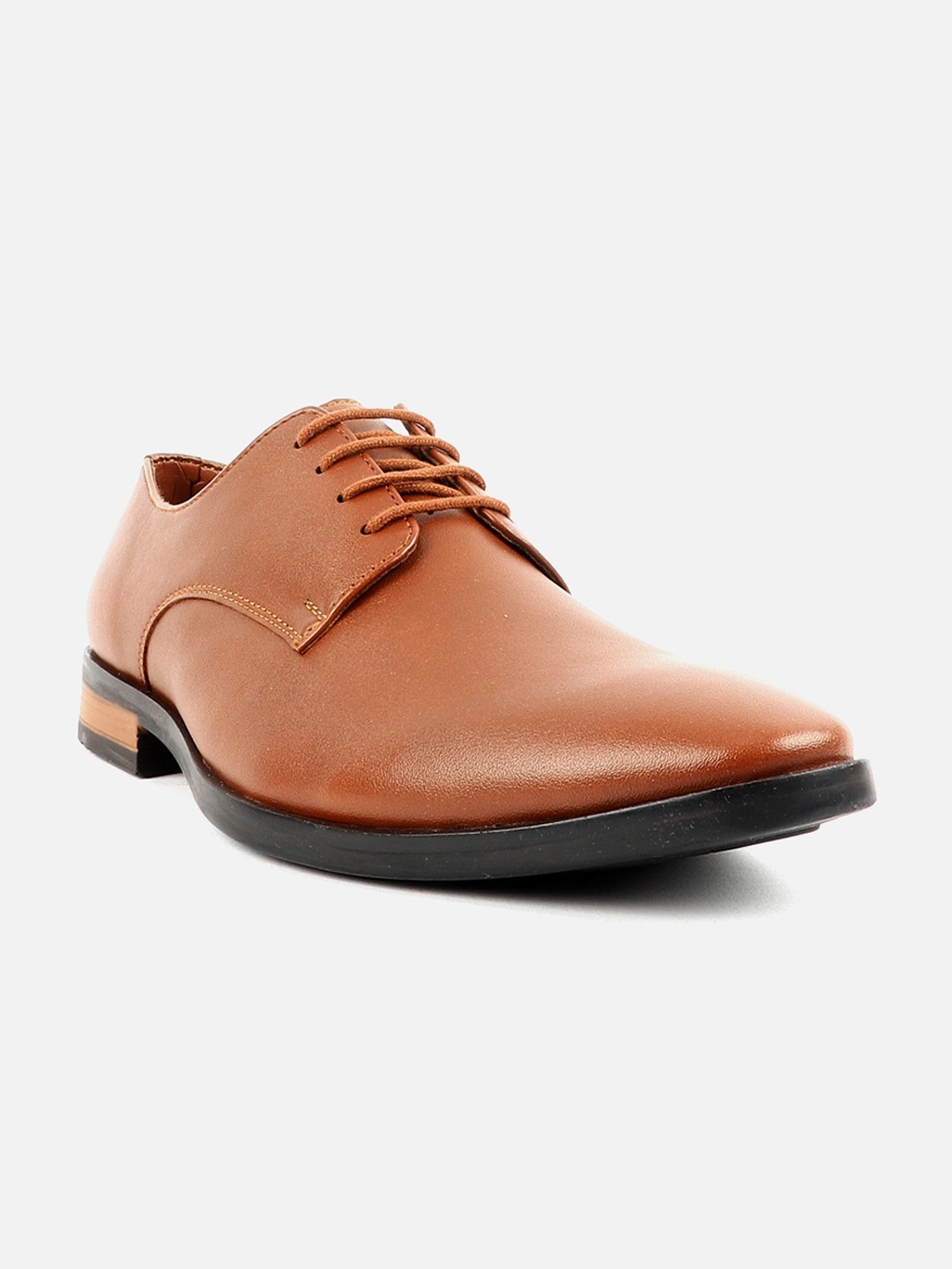 

Carlton London Men Round Toe Formal Derbys, Tan