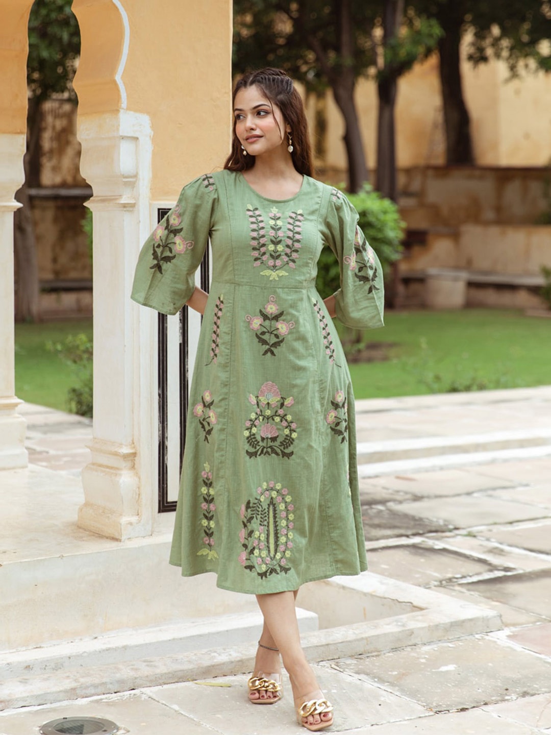 

Aadews Embroidered Round Neck A-Line Midi Dress, Green