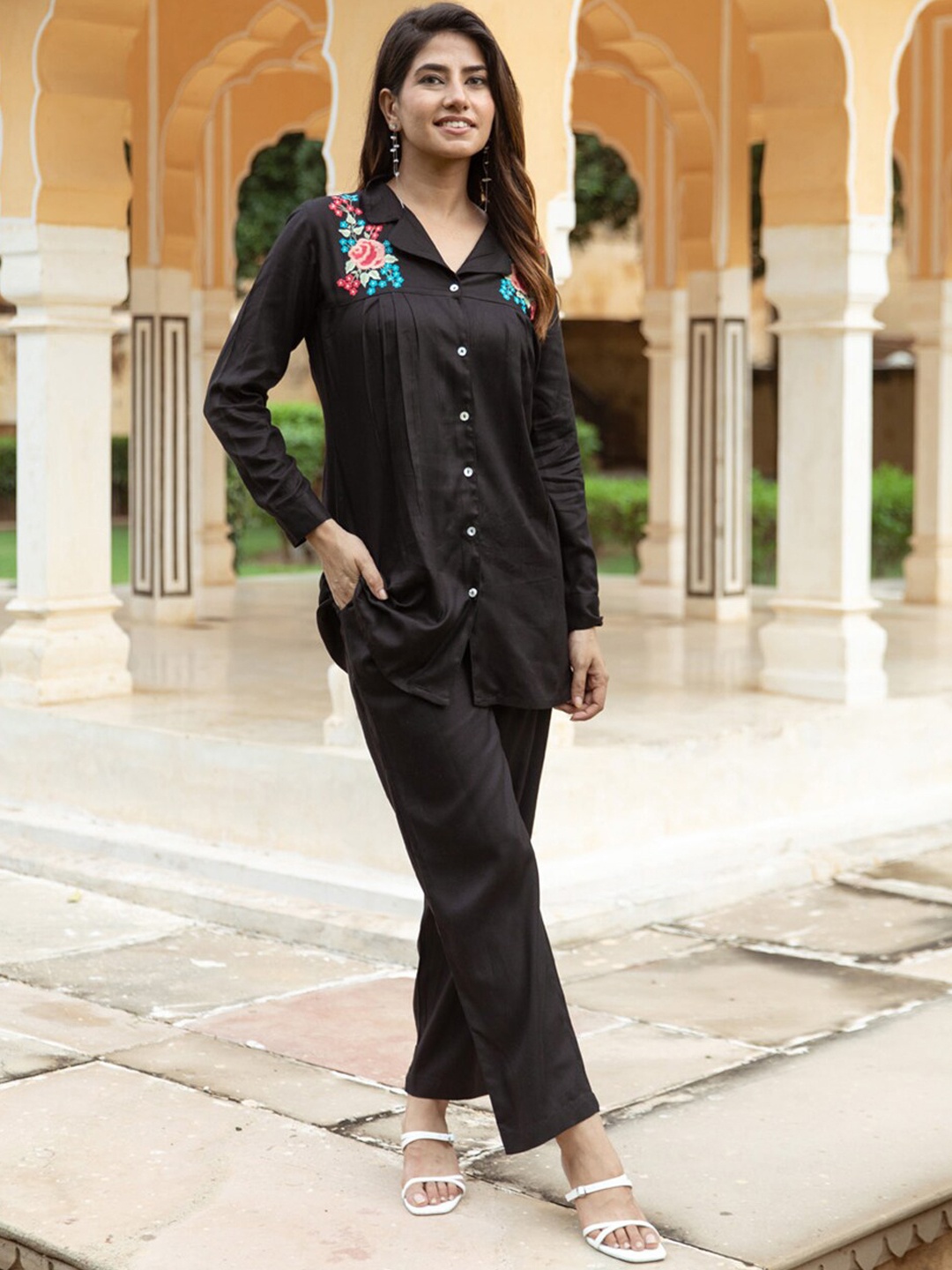 

Aadews Floral Embroidered Longline Shirt With Trousers, Black